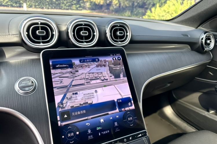 Used Mercedes-Benz C-Class 2023 Second Facelift C 260 L Sport Edition Audio And AC Panel