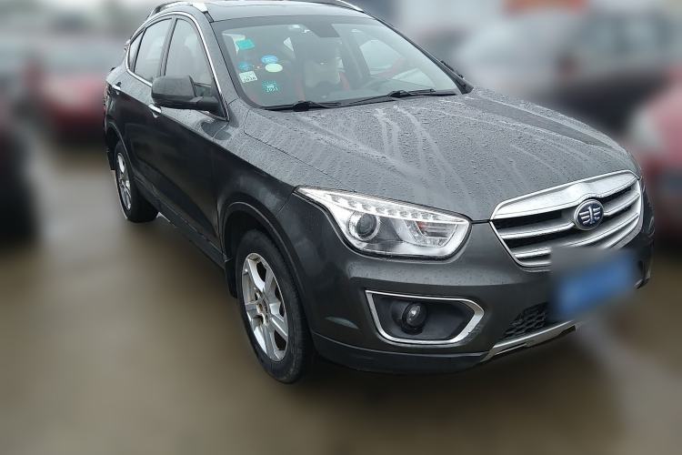 Used Bestune X80 2013 2.0L automatic comfort version Front Right 45 Deg