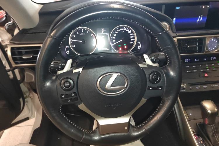 Used Lexus IS 2015 200T Fēngshàng Edition