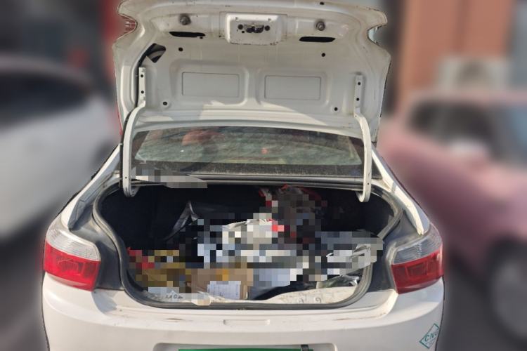 Used Citroen Elysee 2014 1.6L Manual Fashion Model CNG Trunk