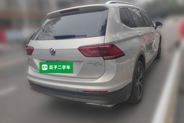 Used Volkswagen Tiguan L 2017 380TSI Automatic All-Wheel-Drive Luxury Edition Exterior 5