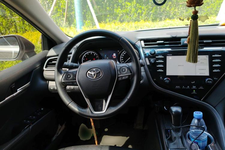 Used Toyota Camry 2018 2.5G Luxury Edition Steering Wheel