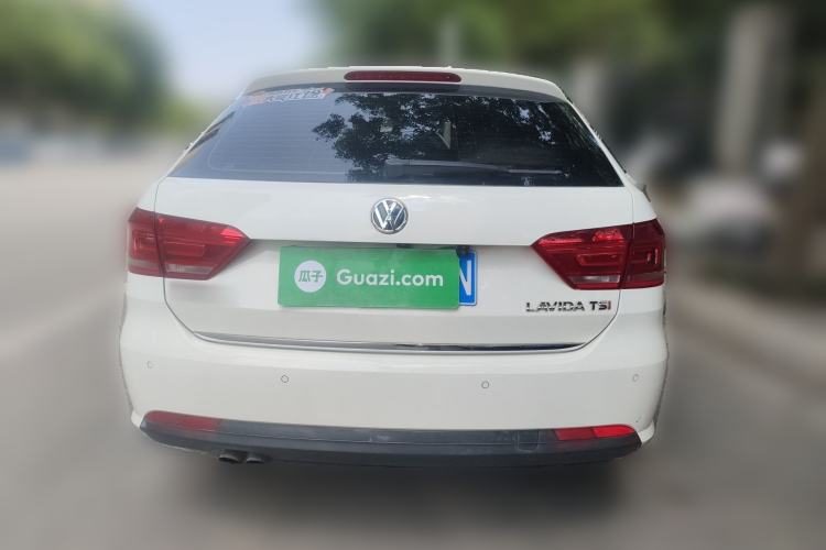 Used Volkswagen Gran Lavida 2013 1.4 TSI Automatic Luxury Model
