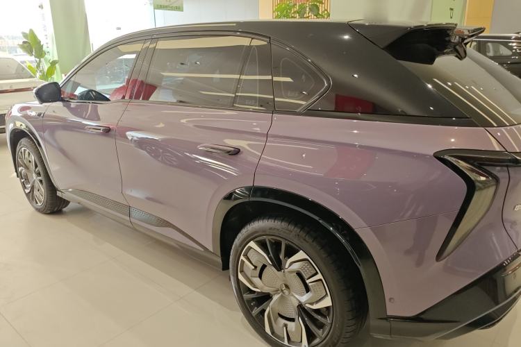 Used Hongqi Tiangong 08 2025 680 Ultra Four-Wheel-Drive Version
