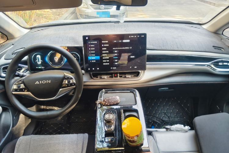 Used AION V 2021 Plus 70 Smart Edition Lithium Iron Phosphate Center Console