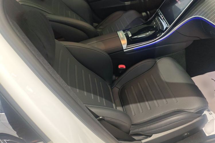 Used Mercedes-Benz C-Class 2023 Restyled C 260 L Night Edition Sports Version Right Front Seat