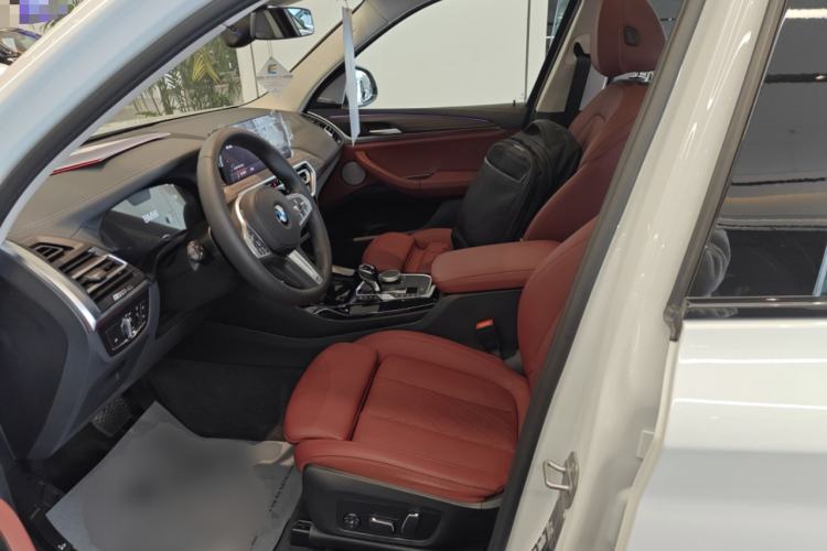 Used BMW X3 2023 Restyled xDrive30i Leading Edition M Night Sky Package Left Front Seat