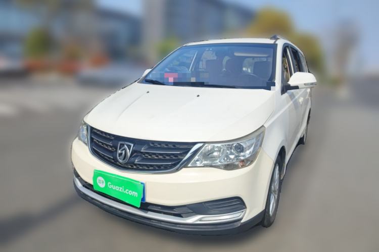Used Baojun 730 2016 Revised 1.5L Manual Standard Version 7 Seats China V Emission Standard