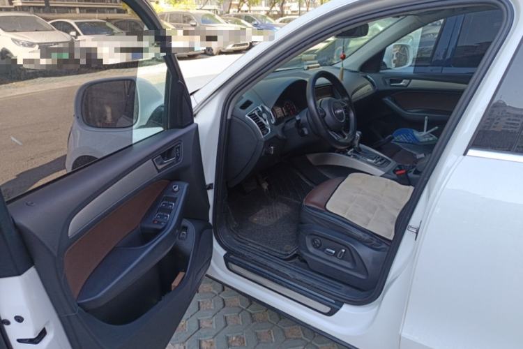 Used Audi Q5 2017 Plus 40 TFSI Technology Model Driver Seat