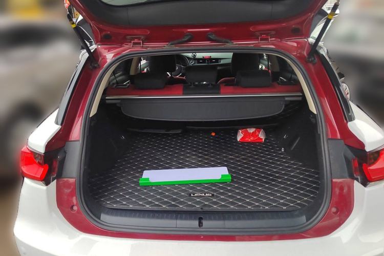 Used Lexus CT 2017 CT200h Elite Edition Two-Tone China V Standard Trunk