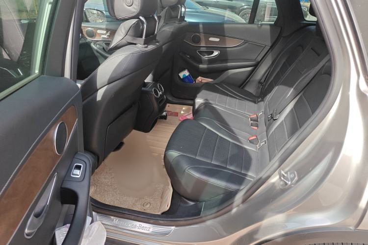 Used Mercedes-Benz GLC 2020 GLC 260 L 4MATIC Luxury Model Interior 4