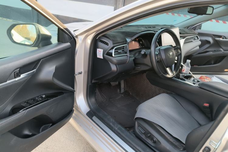 Used Toyota Camry 2021 2.5G Luxury Edition Driver Seat