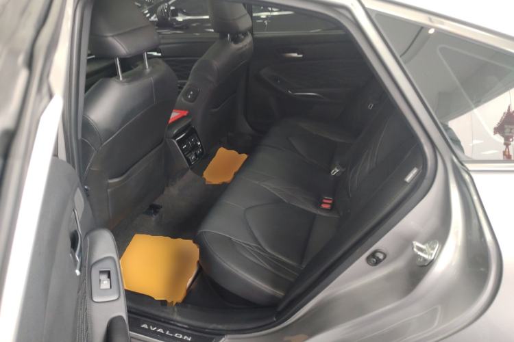 Used Toyota Avalon 2019 Dual-Engine 2.5L XLE Prestige Version China VI Standard