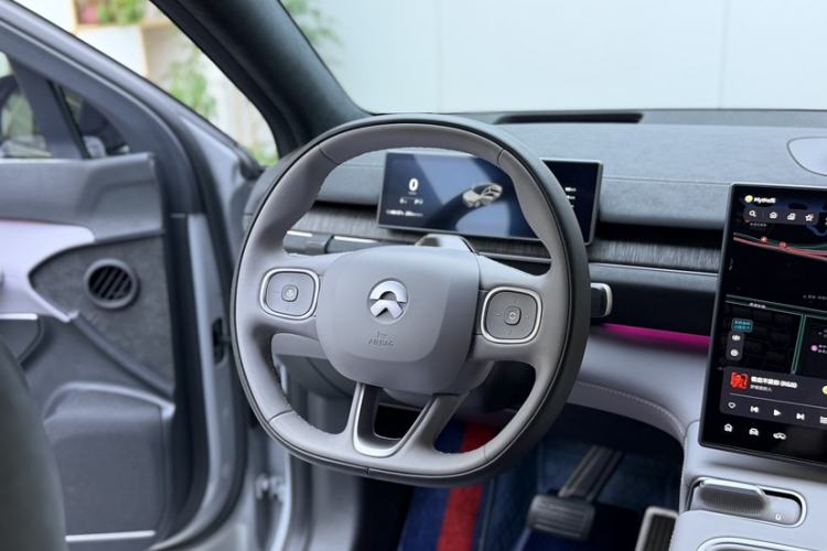 Used Nio EC6 2023 75 kWh Interior 9