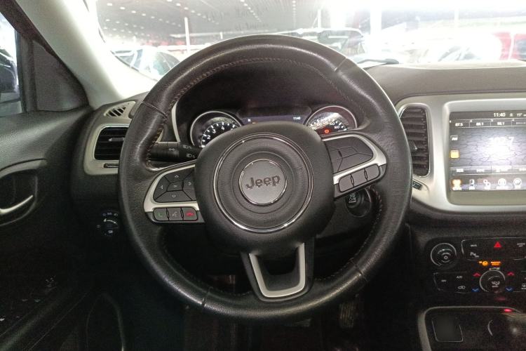 Used Jeep Compass 2017 200T Automatic Family Edition
