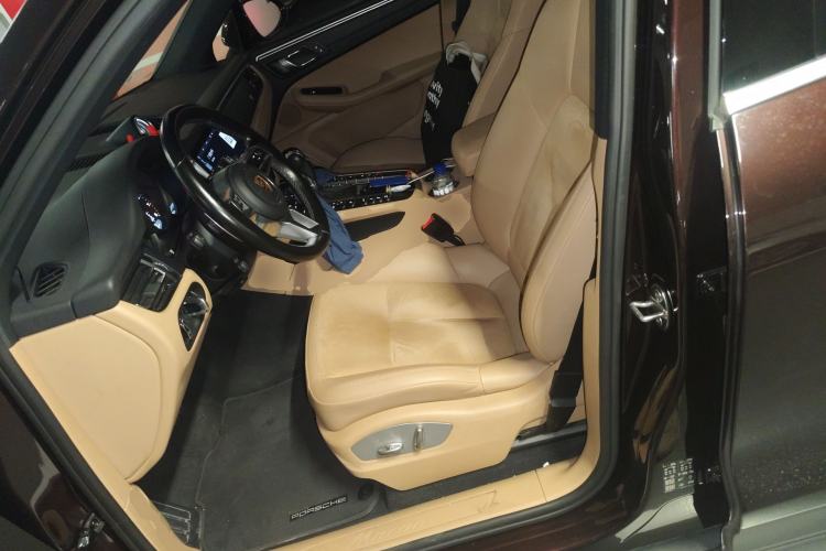 Used Porsche Macan 2018 Macan 2.0T Left Front Seat