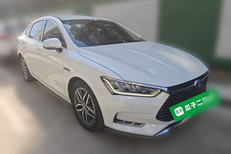 Used BYD Qin Pro New Energy 2018 EV500 Developer Edition Professional Model Front Right 45 Deg