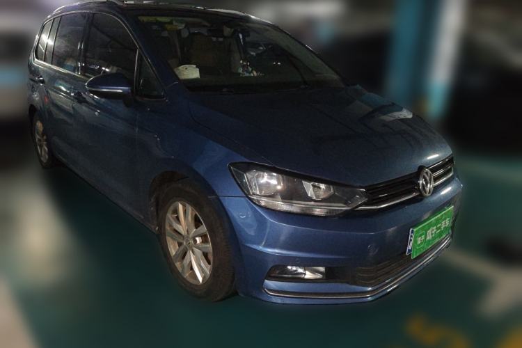 Used Volkswagen Touran 2018 Volkswagen Touran L 280TSI DSG Comfort Edition 7 Seats China V Emission Standard Front Right 45 Deg