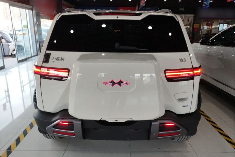 Used Formula Leopard Titanium 3 2025 501 km Range Rear-Wheel Drive Intelligent Driving Max Edition
