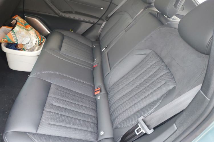 Used ONVO L60 2024 85 kWh All-Wheel Drive Left Rear Seat