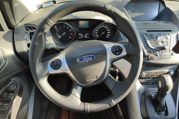 Used Ford Kuga 2015 1.5L GTDi Two-Wheel-Drive Comfort Model
