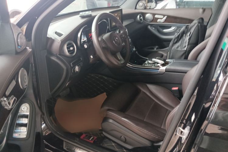 Used Mercedes-Benz GLC 2018 GLC 260 4MATIC Dynamic Edition Driver Seat