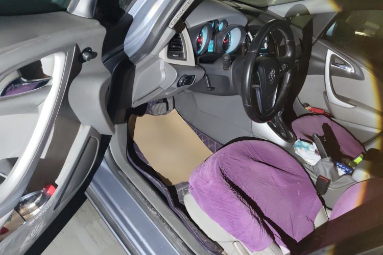 Used Buick GT 2010 XT 1.6L Automatic Fashion Edition