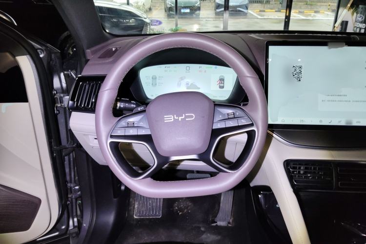 Used BYD Song PLUS New Energy 2025 EV Smart Drive Edition 605km Flagship Model Steering Wheel