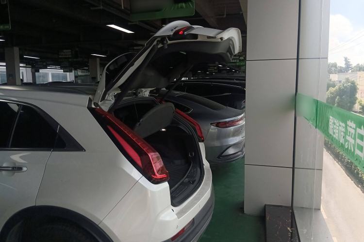 Used Cadillac XT4 2018 28T Two-Wheel Drive Leading Version