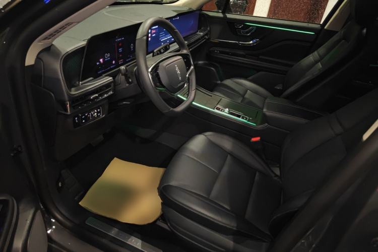 Used Lincoln Corsair 2024 2.0T Two-Wheel-Drive Luxury Edition
