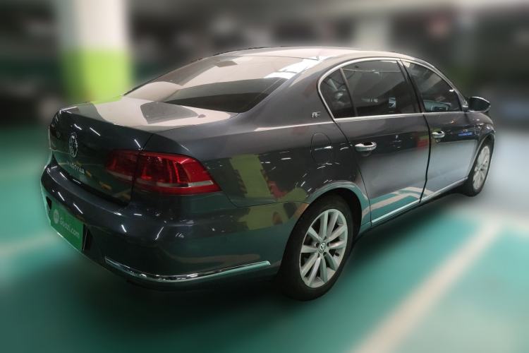 Used Volkswagen Magotan 2012 1.8TSI Prestige Model Rear Right 45 Deg