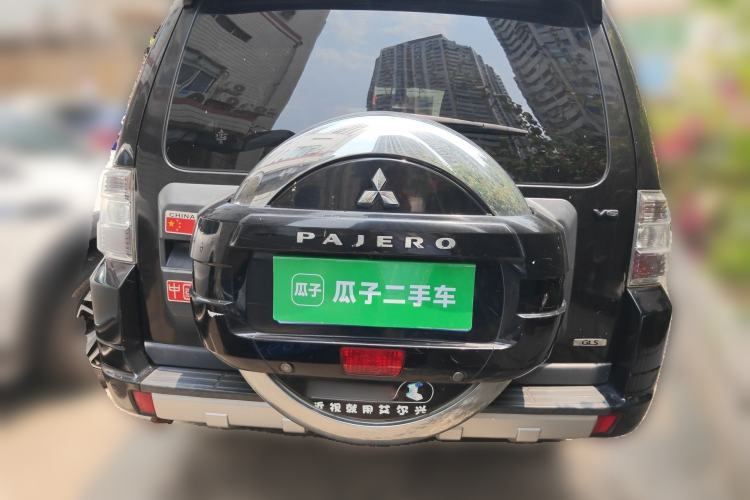 Used Mitsubishi Pajero 2014 3.0L Elite Edition Rear