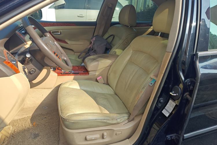 Used Toyota Crown 2005 2.5L Royal Left Front Seat