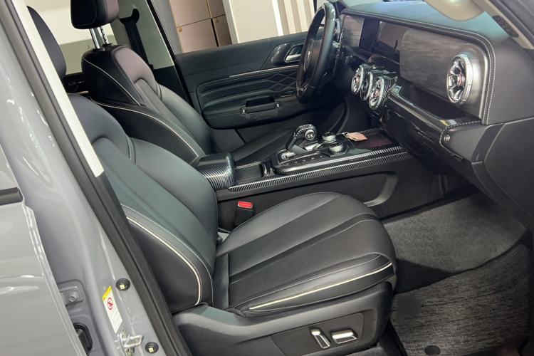 Used Tank 300 2021 Off-Road Edition 2.0T Conqueror Right Front Seat