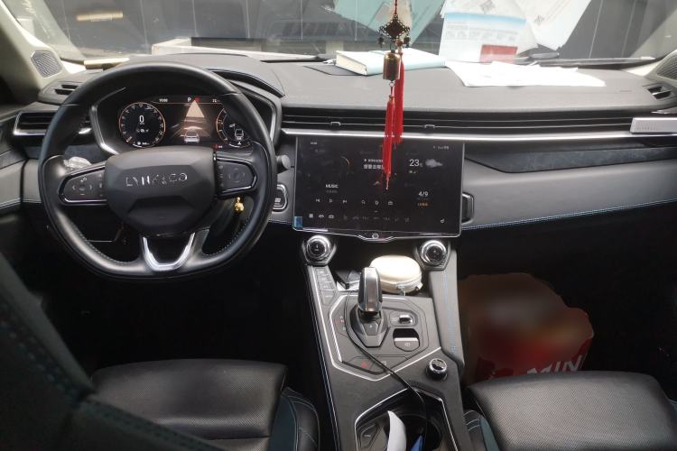 Used Lynk & Co 05 2020 2.0TD Two-Wheel Drive Shine Halo Center Console