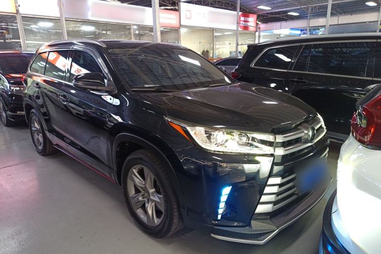 Used Toyota Highlander 2018 2.0T Four-Wheel Drive Luxury Version 7 Seats China VI Standard Front Right 45 Deg
