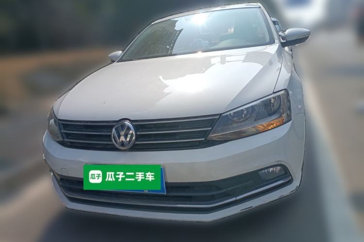 Used Volkswagen Sagitar 2015 1.6L Automatic Comfort Model
