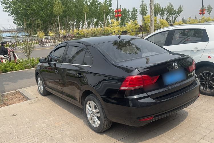 Used Volkswagen Santana 2016 1.6L Manual Comfort Edition Exterior 4