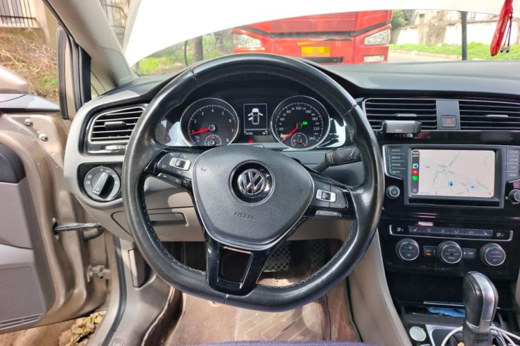 Used Volkswagen Golf 2015 1.4TSI Automatic Flagship Model
