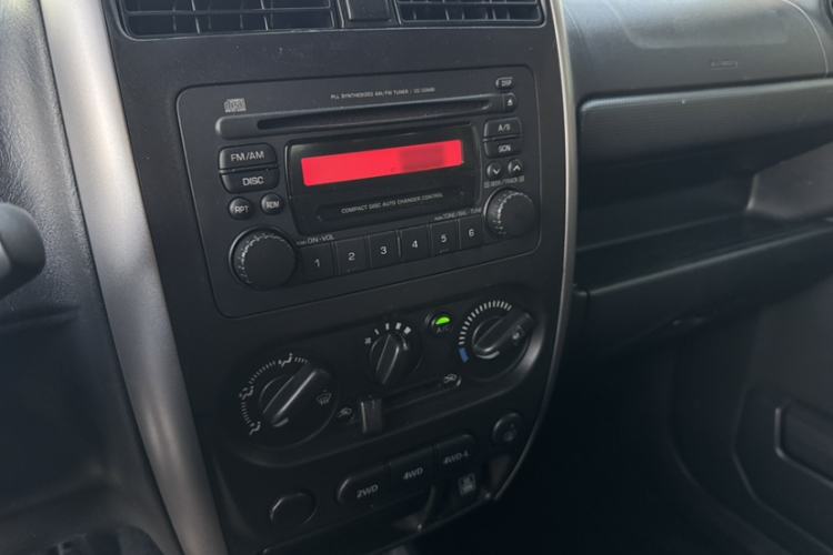 Used Suzuki Jimny 2015 1.3 AT JLX