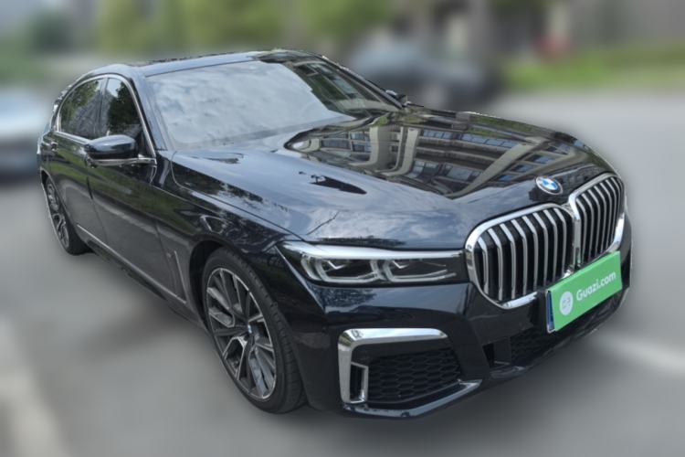 Used BMW 7 Series 2019 Restyled 740Li Leading Edition M Sport Package Front Right 45 Deg