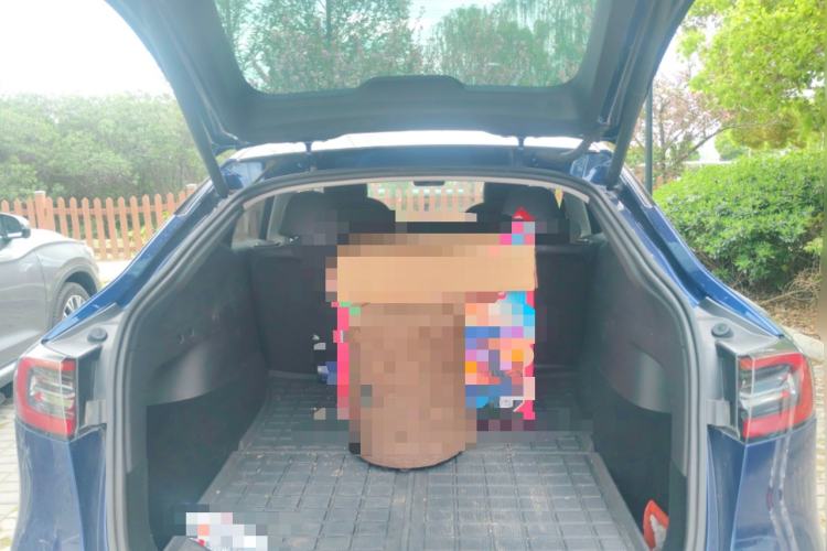 Used Tesla Model Y 2021 Standard Range Rear-Wheel Drive Version Trunk