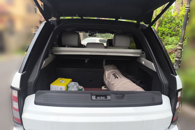 Used Land Rover Range 2017 3.0 SC V6 Vogue Trunk