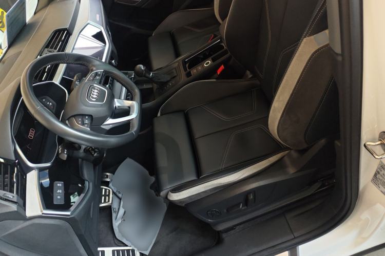 Used Audi Q3 2024 35 TFSI Fashion Dynamic Edition Left Front Seat