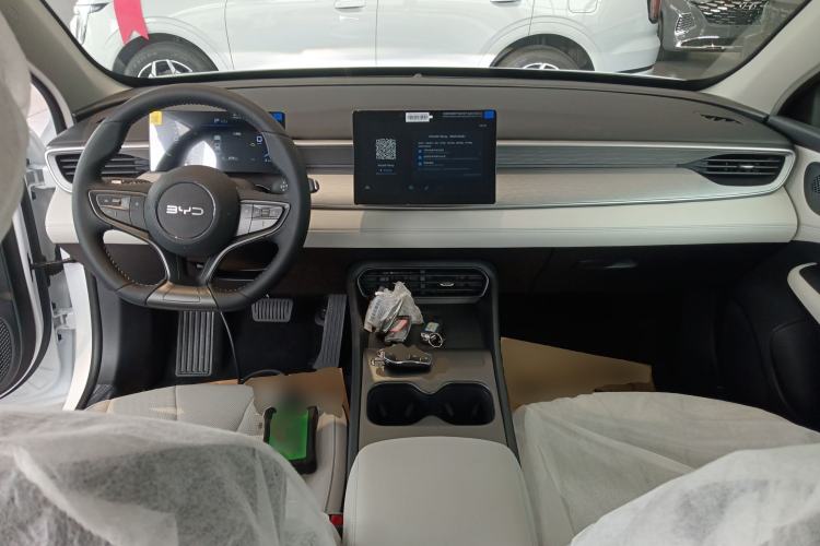 Used BYD Seal 05 DM-i 2026 DM-i 128KM Luxury Edition Center Console