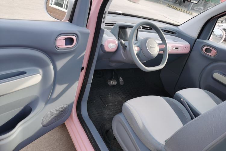 Used Bestune Pony 2024 170km Range Energizing Horse Driver Seat