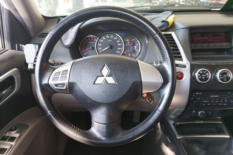 Used Mitsubishi Pajero Sport 2013 2.4L Manual Two-Wheel Drive Comfort Edition