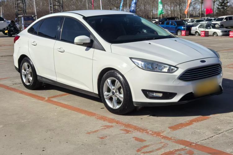 Used Ford Focus 2017 Sedan 1.6L Automatic Comfort Plus SmartDrive Edition Exterior 3