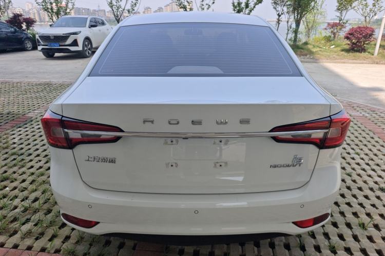 Used Roewe i5 2020 1.5L Manual 4G Connect Luxury Edition