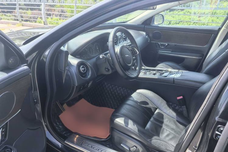 Used Jaguar XJ 2014 XJL 2.0T Two-Wheel-Drive Elegant Business Edition